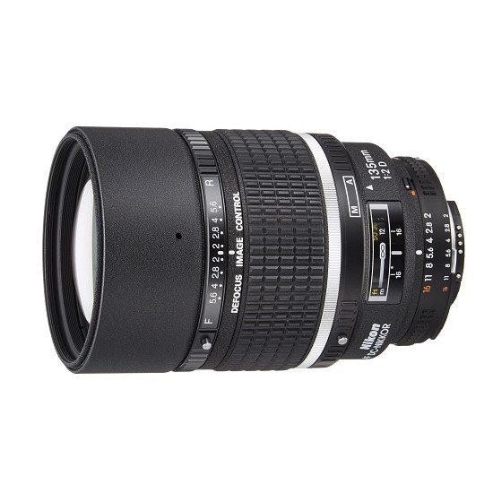Nikon 135mm 1:2 AF D DC image